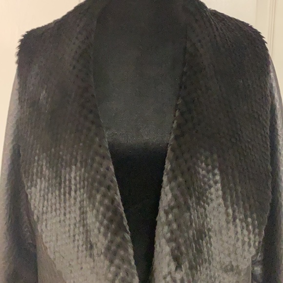 Reversible black faux leather/fur oversized coat -Size Large - Picture 11 of 15